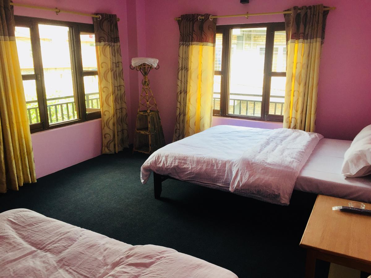 Obey Guest House Покхара Экстерьер фото