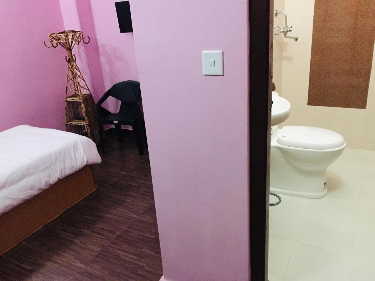 Obey Guest House Покхара Экстерьер фото